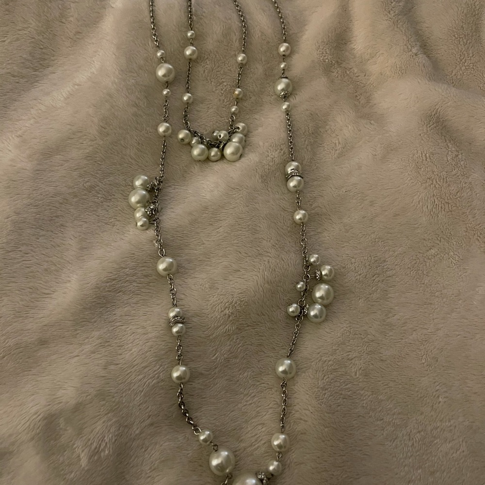 White House Black Market pearl necklace